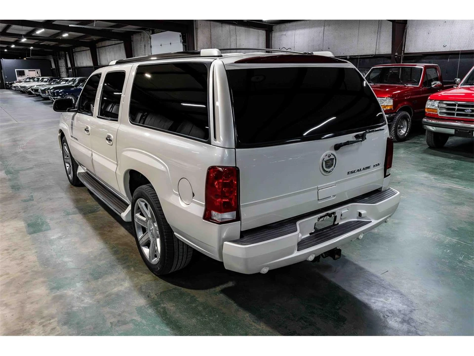 2003 Cadillac Escalade & EXT 2nd Gen - Image 3 of 26