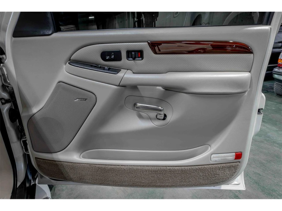 2003 Cadillac Escalade & EXT 2nd Gen - Image 15 of 26