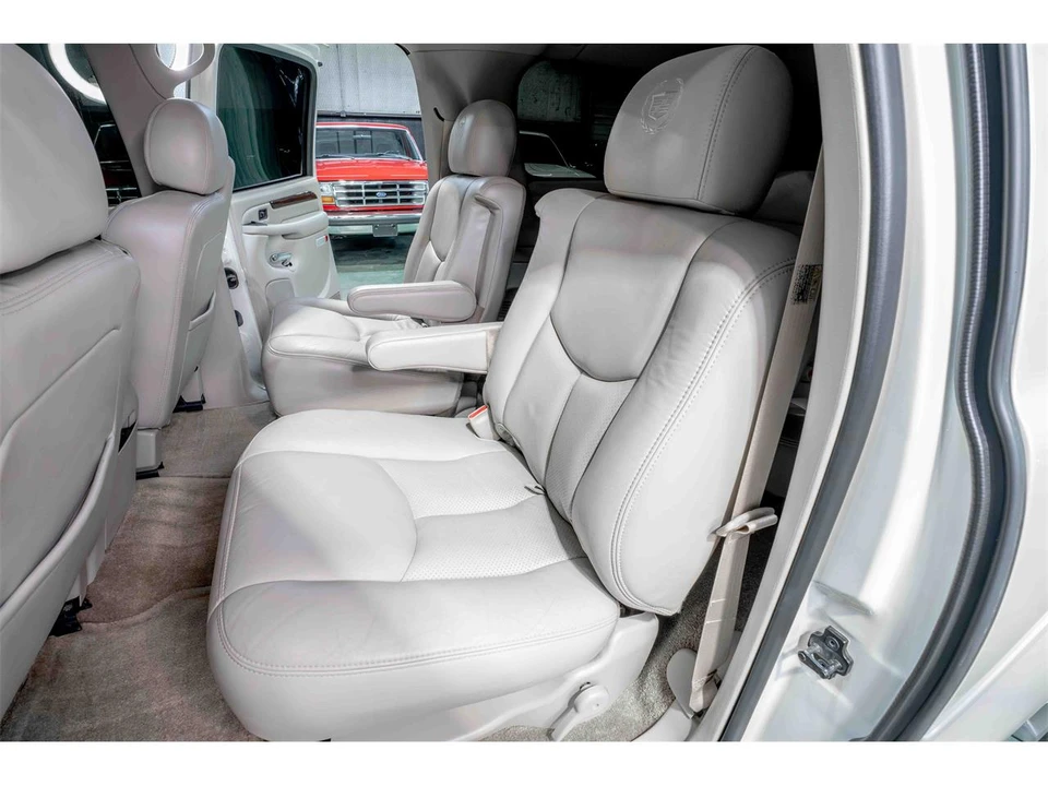 2003 Cadillac Escalade & EXT 2nd Gen - Image 19 of 26