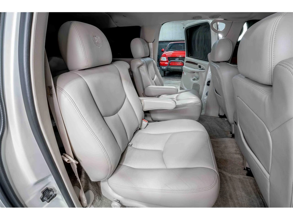 2003 Cadillac Escalade & EXT 2nd Gen - Image 21 of 26
