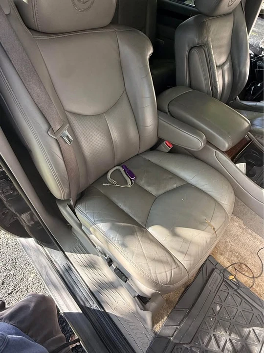 2003 Cadillac Escalade & EXT 2nd Gen - Image 4 of 8