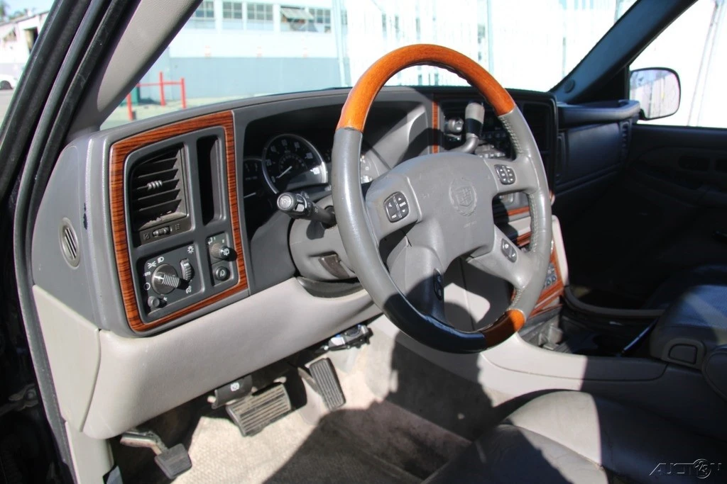 2003 Cadillac Escalade & EXT 2nd Gen - Image 13 of 21