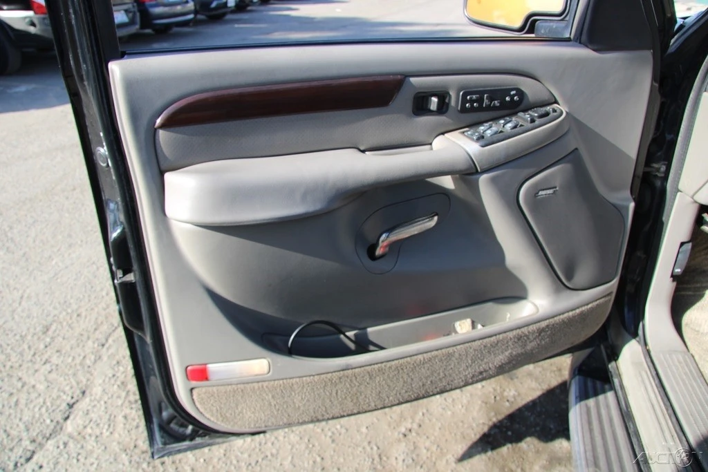 2003 Cadillac Escalade & EXT 2nd Gen - Image 11 of 21