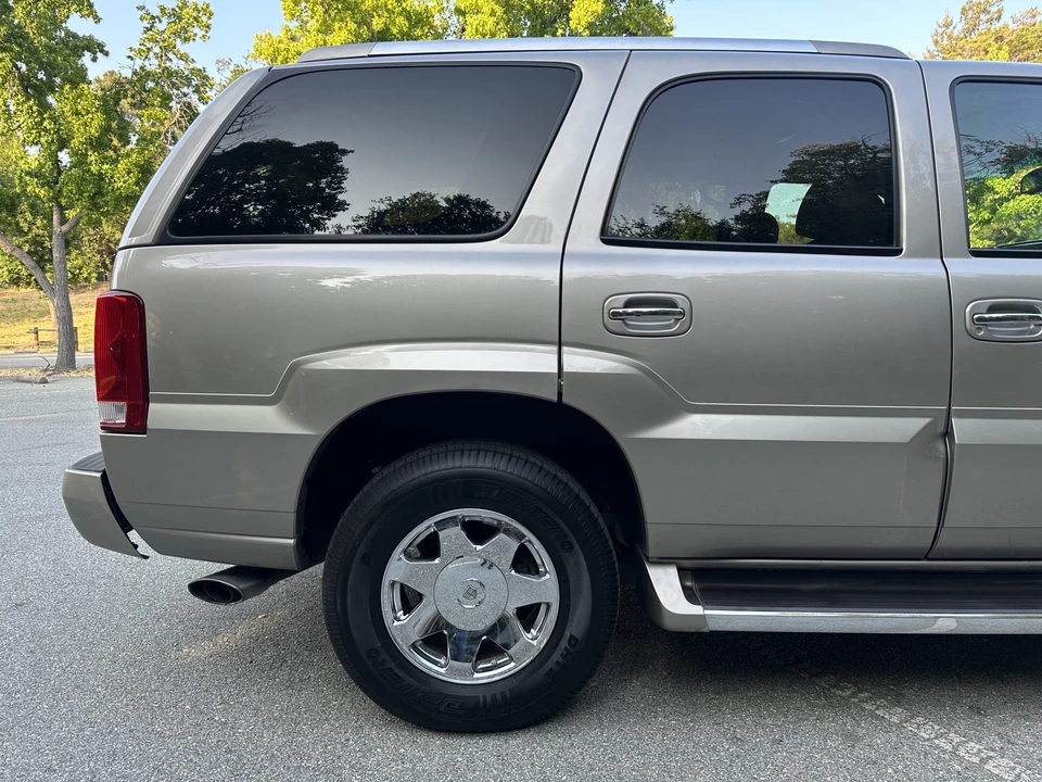 2003 Cadillac Escalade & EXT 2nd Gen - Image 16 of 31