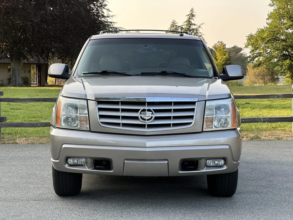 2003 Cadillac Escalade & EXT 2nd Gen - Image 2 of 31