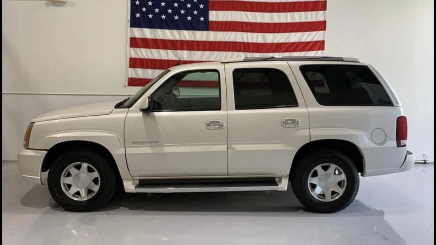 2003 Cadillac Escalade & EXT 2nd Gen - Image 2 of 13