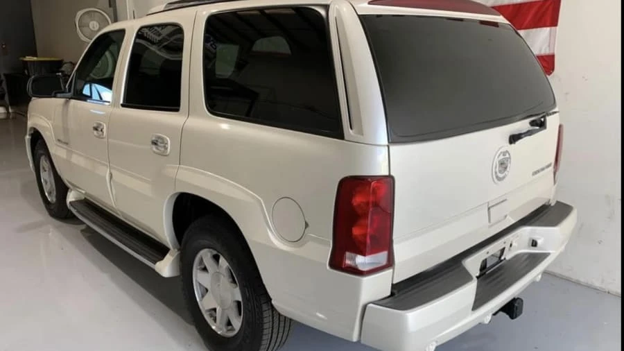 2003 Cadillac Escalade & EXT 2nd Gen - Image 3 of 13