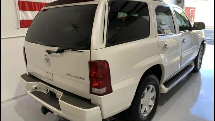 2003 Cadillac Escalade & EXT 2nd Gen - Image 11 of 13