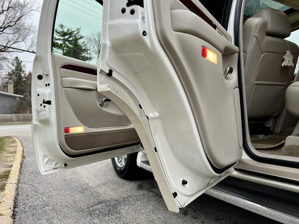 2003 Cadillac Escalade & EXT 2nd Gen - Image 19 of 31