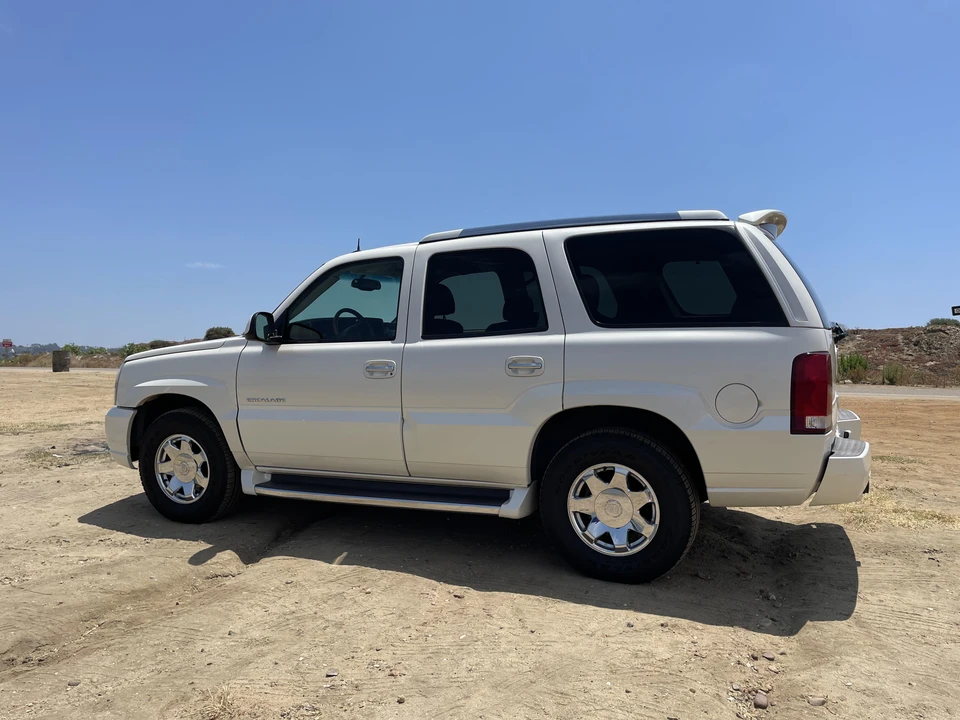 2003 Cadillac Escalade & EXT 2nd Gen - Image 11 of 31