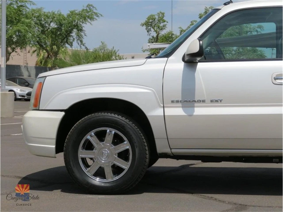 2003 Cadillac Escalade & EXT 2nd Gen - Image 17 of 31