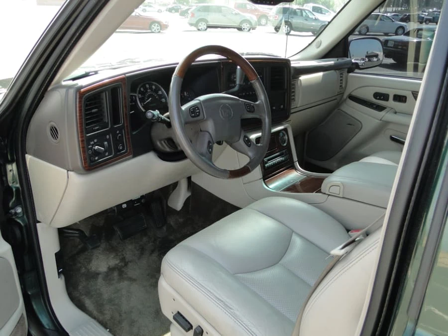 2003 Cadillac Escalade & EXT 2nd Gen - Image 3 of 5