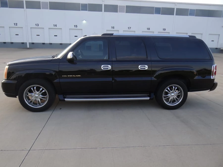 2003 Cadillac Escalade & EXT 2nd Gen - Image 2 of 13