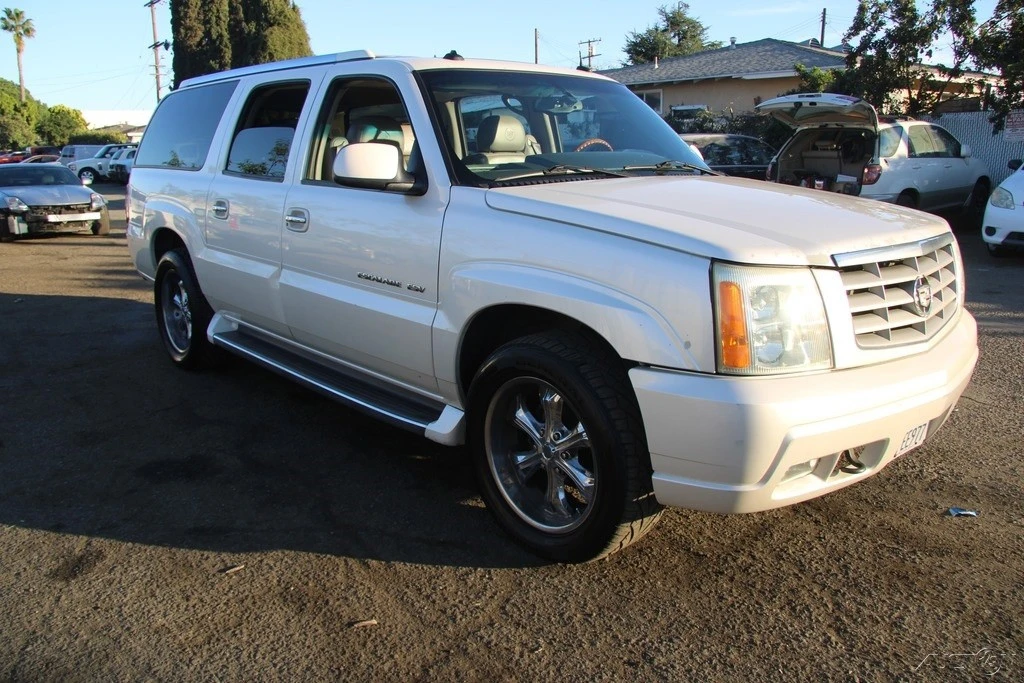 2003 Cadillac Escalade & EXT 2nd Gen - Image 2 of 21