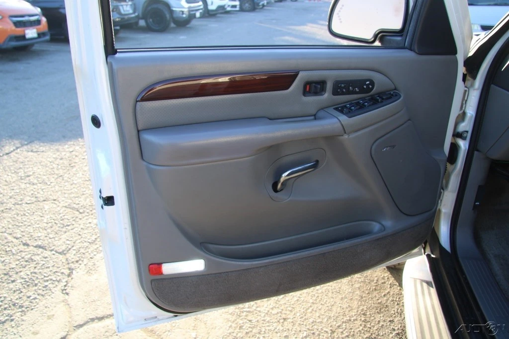 2003 Cadillac Escalade & EXT 2nd Gen - Image 12 of 21