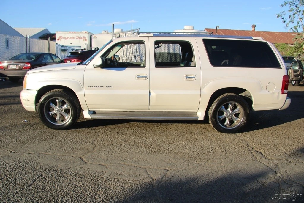 2003 Cadillac Escalade & EXT 2nd Gen - Image 7 of 21