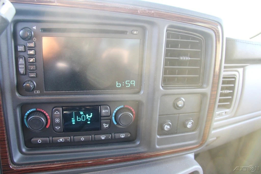 2003 Cadillac Escalade & EXT 2nd Gen - Image 17 of 21