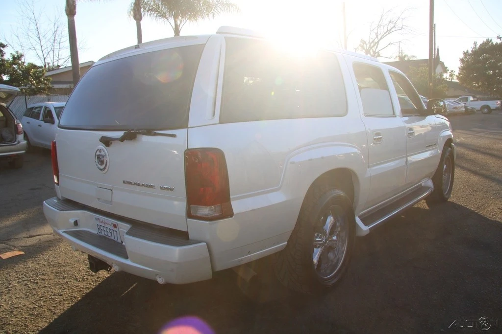 2003 Cadillac Escalade & EXT 2nd Gen - Image 4 of 21
