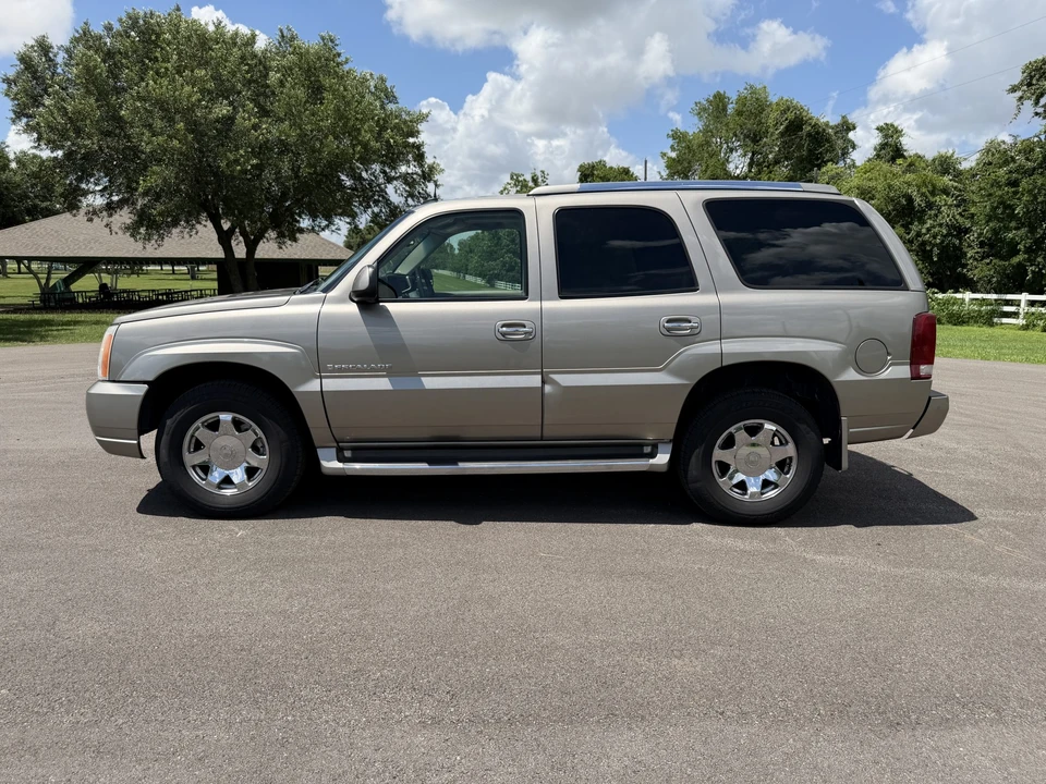2003 Cadillac Escalade & EXT 2nd Gen - Image 8 of 31
