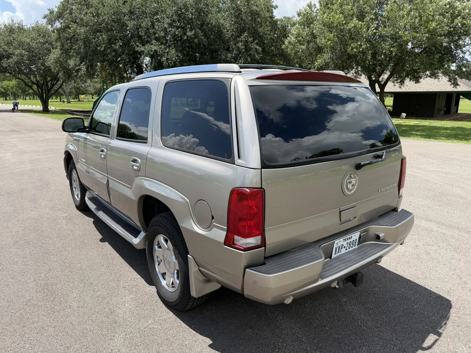 2003 Cadillac Escalade & EXT 2nd Gen - Image 10 of 31
