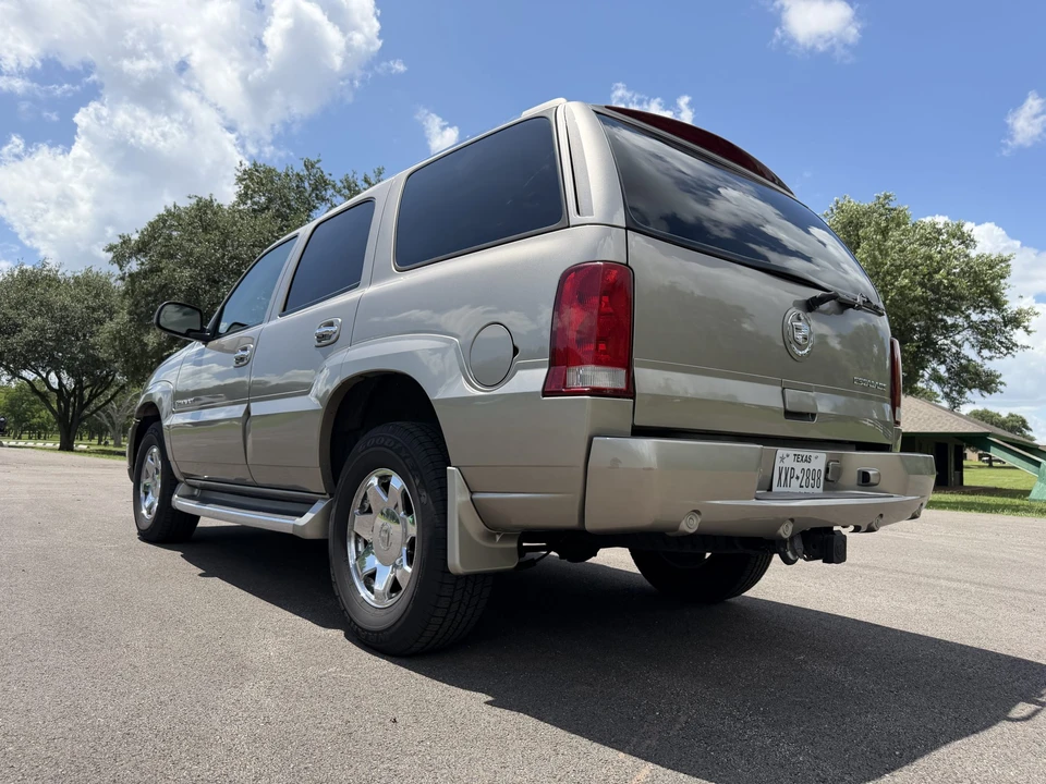 2003 Cadillac Escalade & EXT 2nd Gen - Image 12 of 31