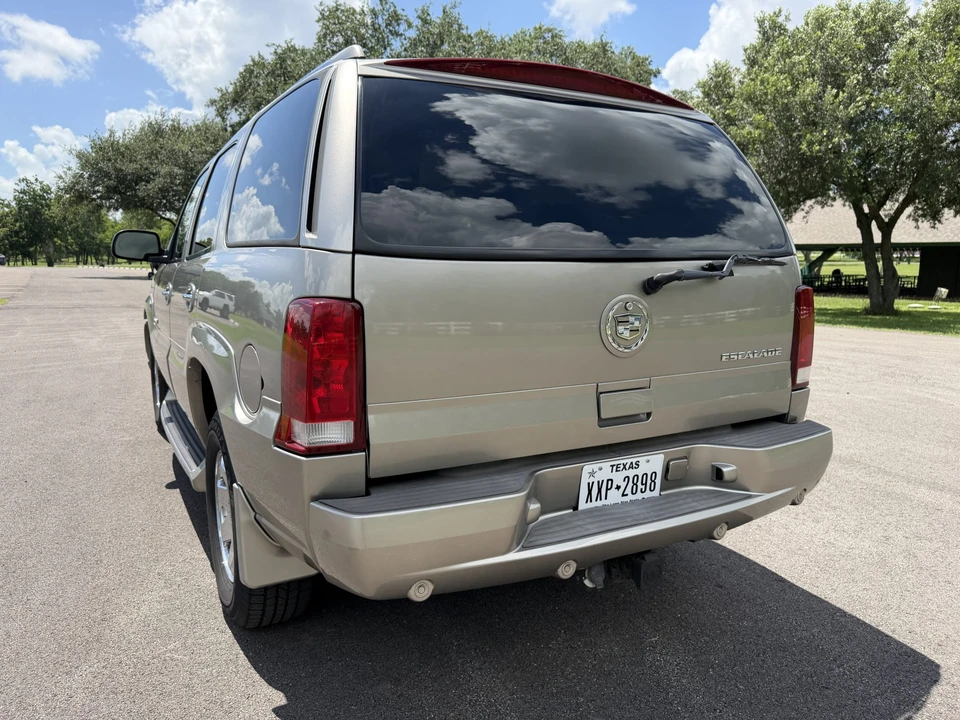 2003 Cadillac Escalade & EXT 2nd Gen - Image 11 of 31