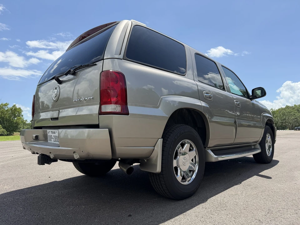 2003 Cadillac Escalade & EXT 2nd Gen - Image 16 of 31