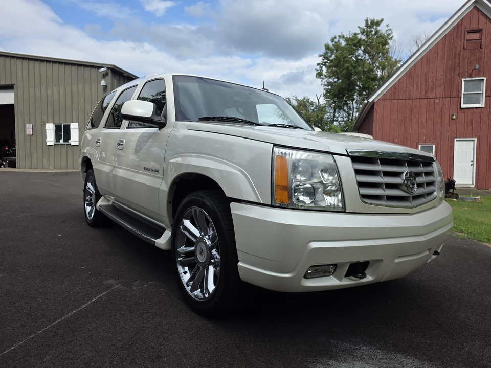 2003 Cadillac Escalade & EXT 2nd Gen - Image 21 of 31