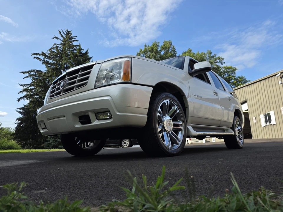 2003 Cadillac Escalade & EXT 2nd Gen - Image 24 of 31