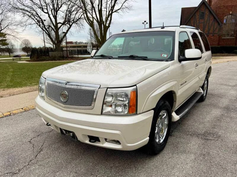 2003 Cadillac Escalade & EXT 2nd Gen - Image 2 of 31