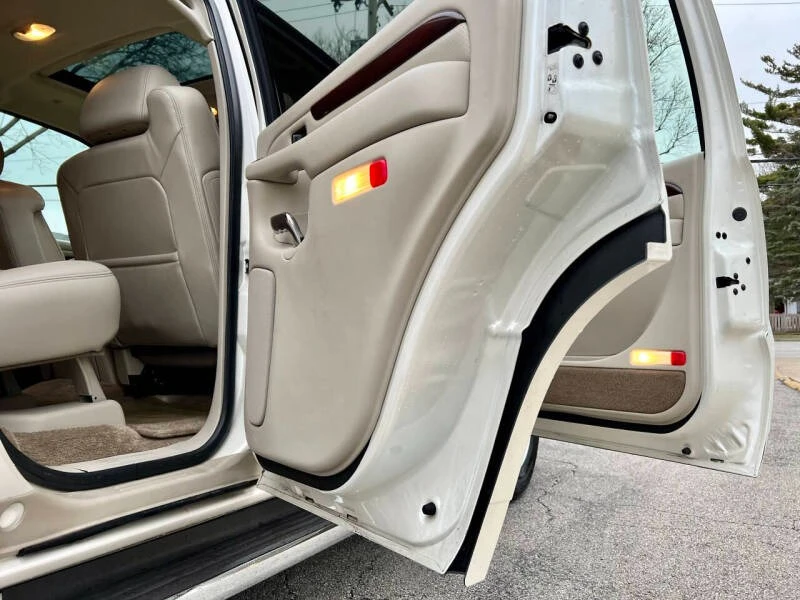 2003 Cadillac Escalade & EXT 2nd Gen - Image 20 of 31