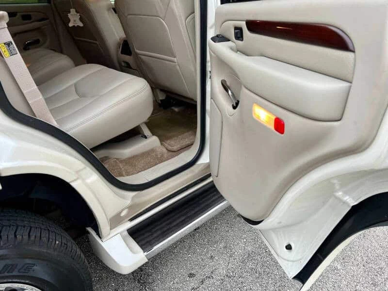2003 Cadillac Escalade & EXT 2nd Gen - Image 26 of 31