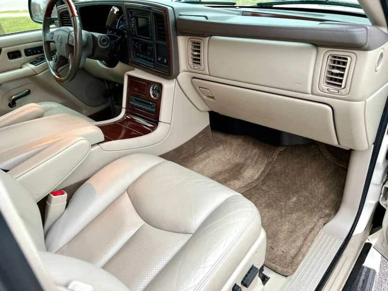 2003 Cadillac Escalade & EXT 2nd Gen - Image 21 of 31