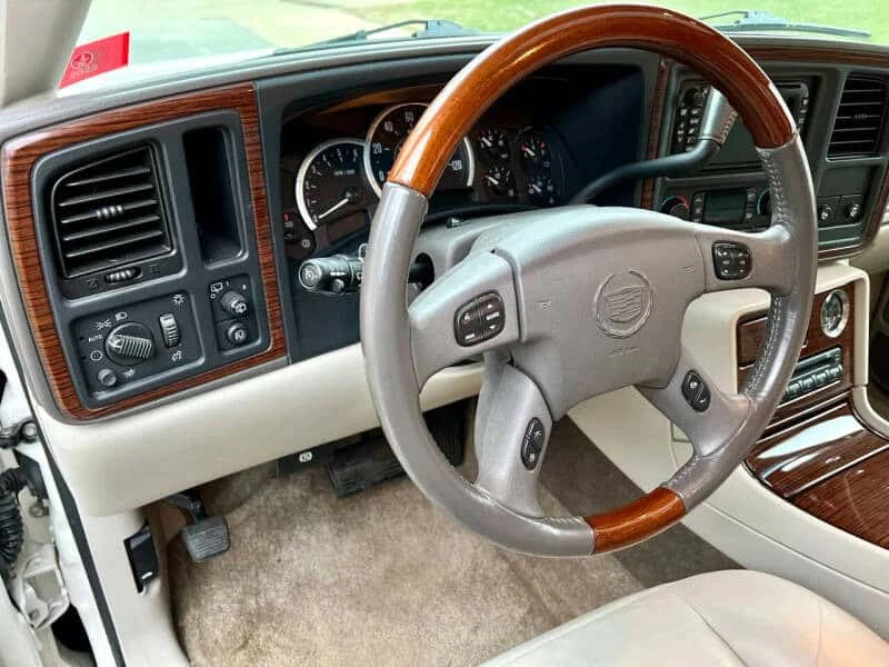 2003 Cadillac Escalade & EXT 2nd Gen - Image 18 of 31