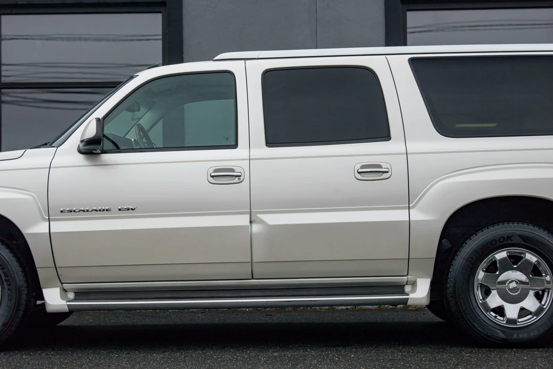 2003 Cadillac Escalade & EXT 2nd Gen - Image 25 of 31