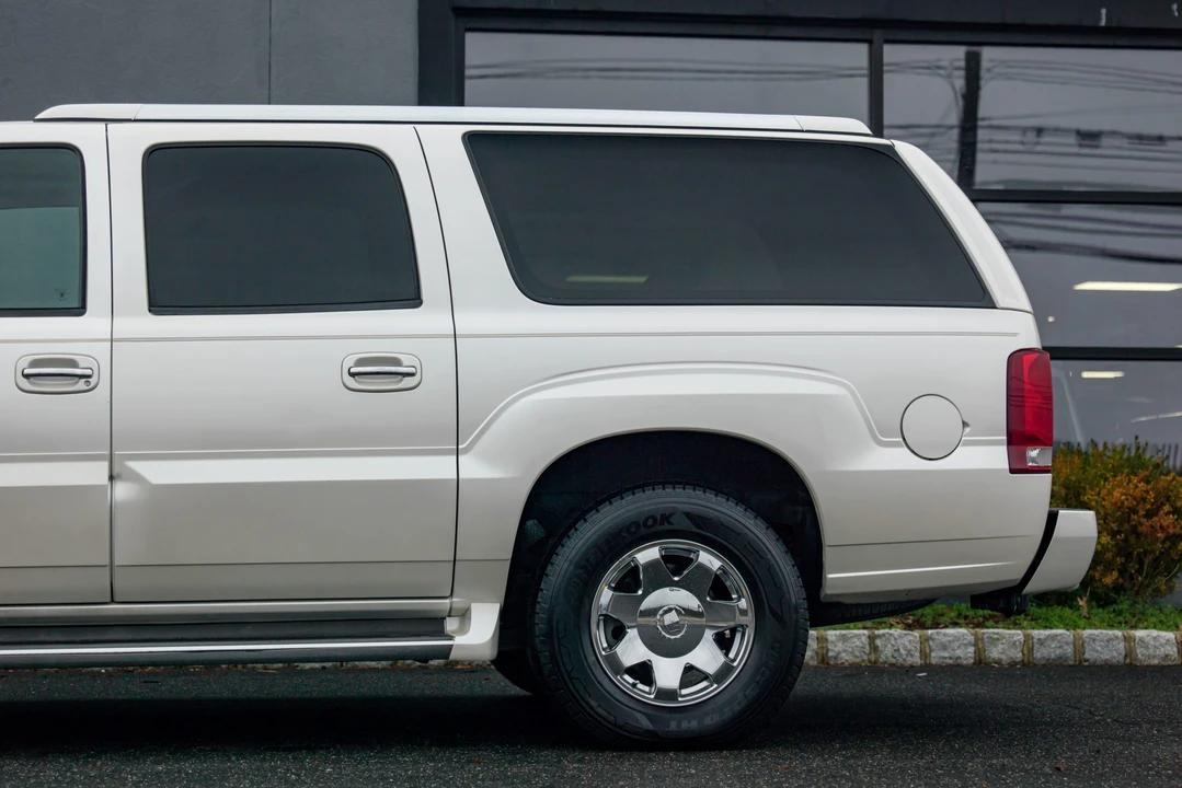 2003 Cadillac Escalade & EXT 2nd Gen - Image 27 of 31