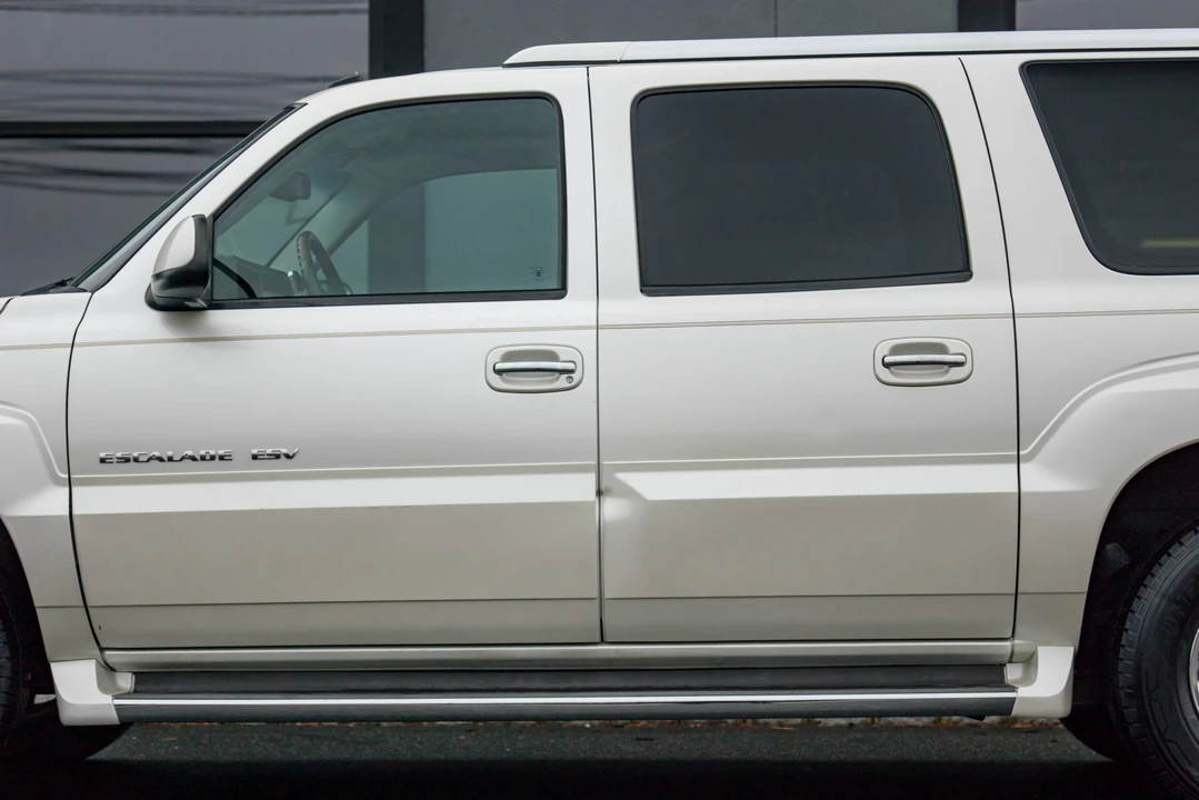 2003 Cadillac Escalade & EXT 2nd Gen - Image 26 of 31