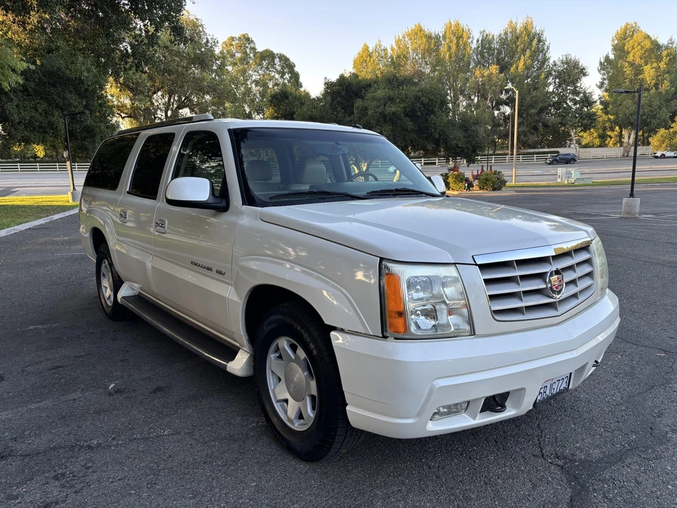 2003 Cadillac Escalade & EXT 2nd Gen - Image 10 of 31