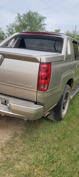 2003 Cadillac Escalade & EXT 2nd Gen - Image 3 of 9