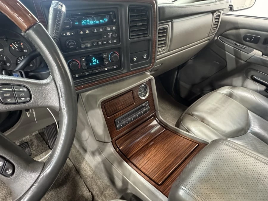 2003 Cadillac Escalade & EXT 2nd Gen - Image 10 of 14