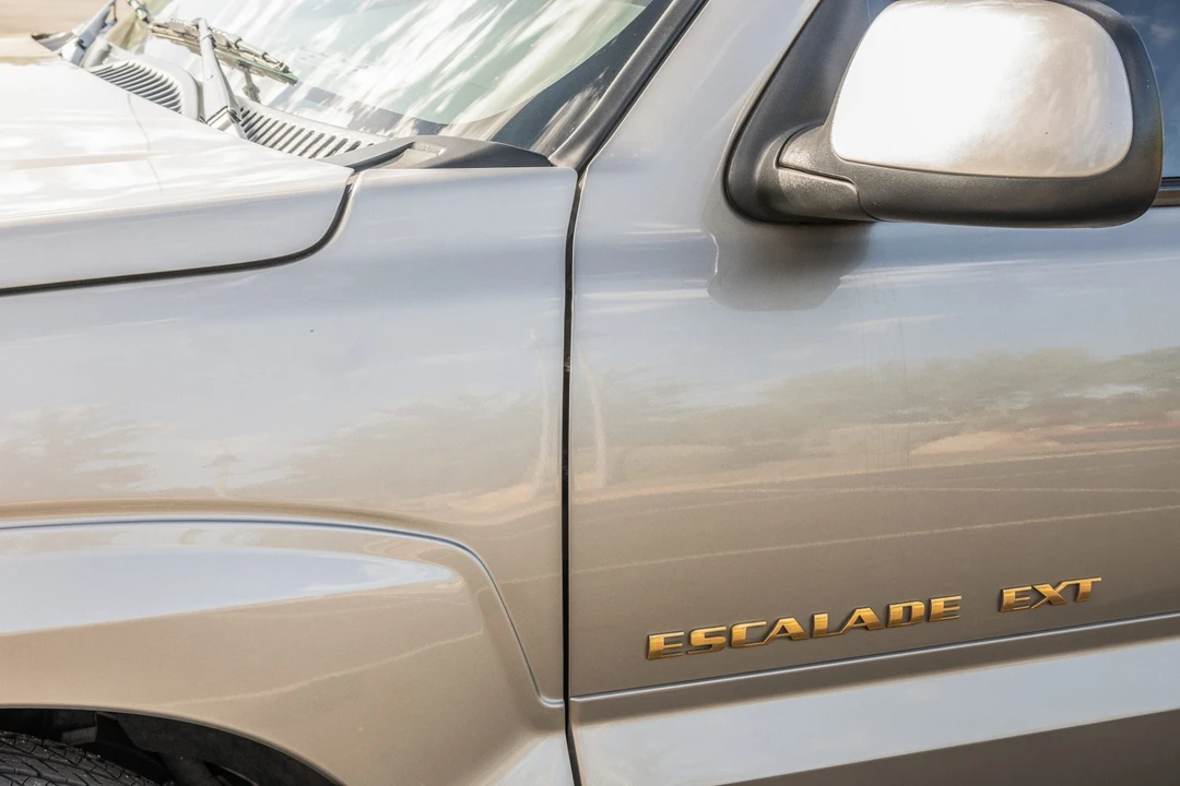 2003 Cadillac Escalade & EXT 2nd Gen - Image 12 of 31