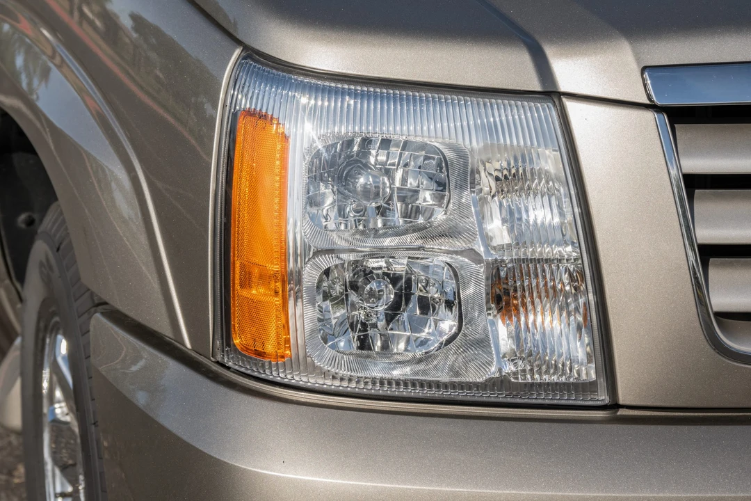 2003 Cadillac Escalade & EXT 2nd Gen - Image 18 of 31