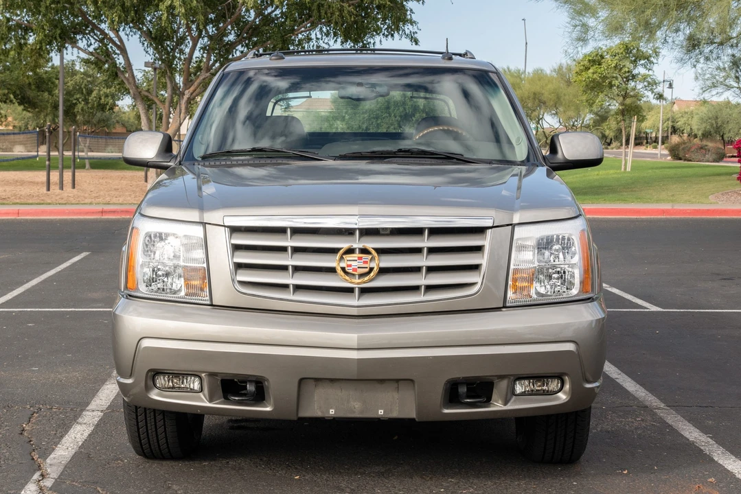 2003 Cadillac Escalade & EXT 2nd Gen - Image 2 of 31