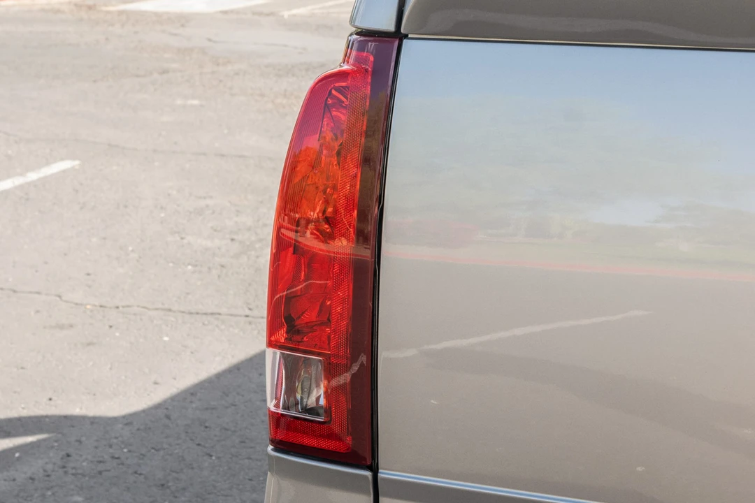 2003 Cadillac Escalade & EXT 2nd Gen - Image 24 of 31