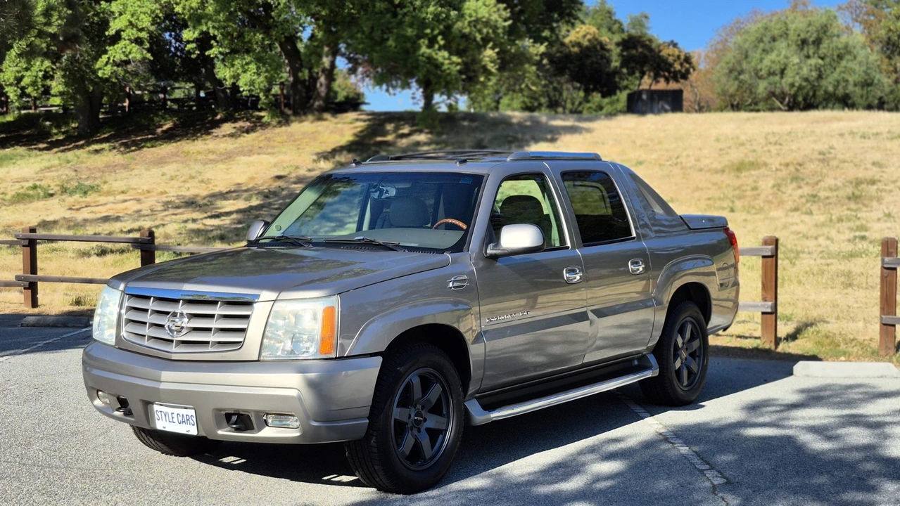 2003 Cadillac Escalade & EXT 2nd Gen - Image 3 of 31