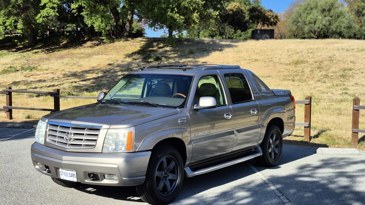 2003 Cadillac Escalade & EXT 2nd Gen - Image 2 of 31