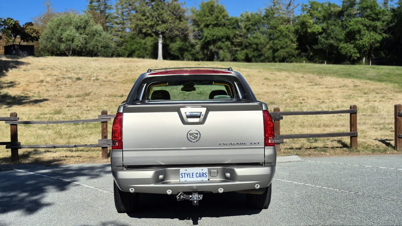 2003 Cadillac Escalade & EXT 2nd Gen - Image 21 of 31