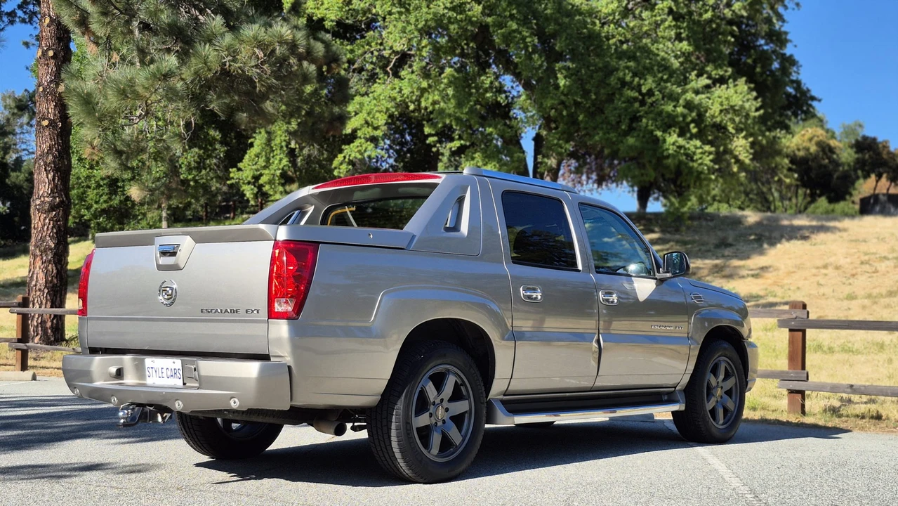 2003 Cadillac Escalade & EXT 2nd Gen - Image 27 of 31