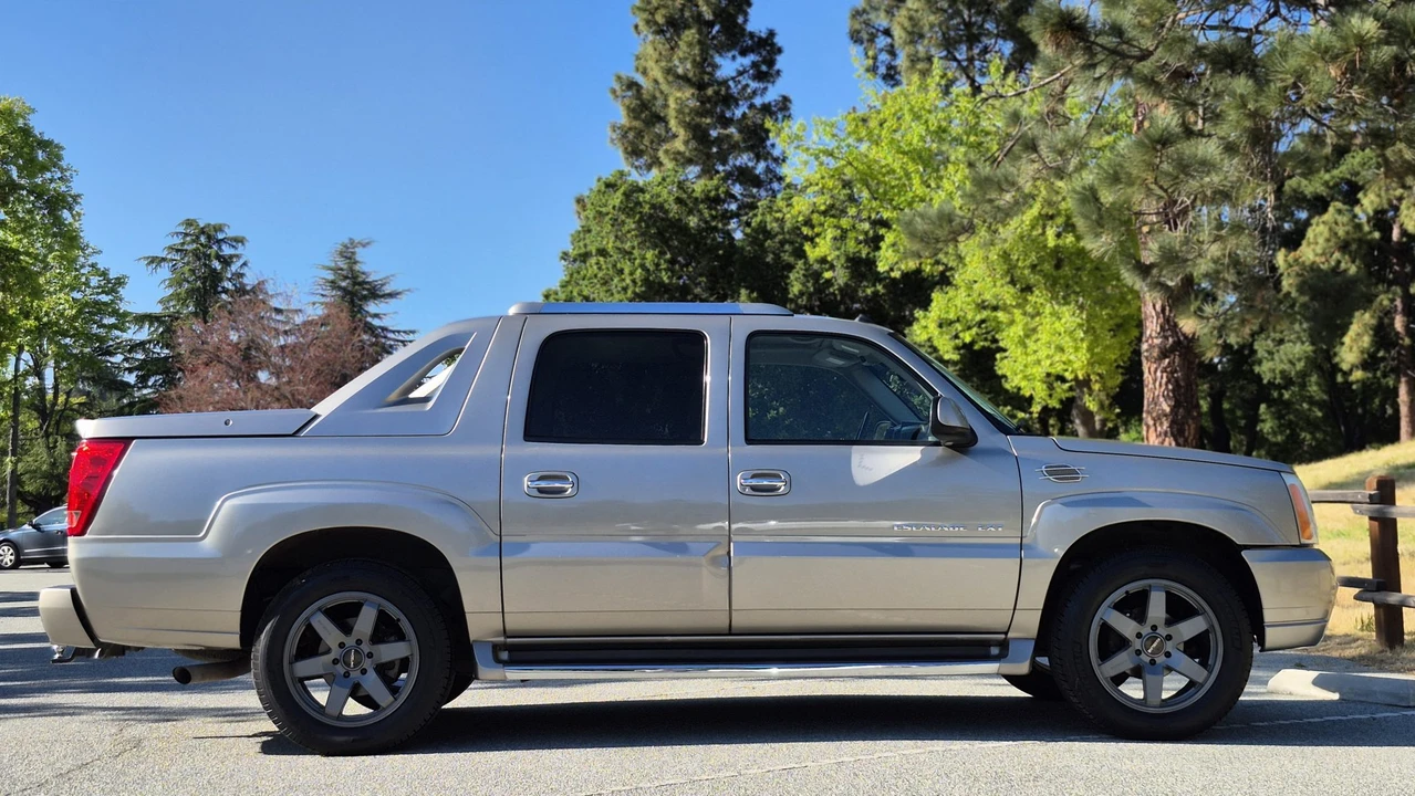2003 Cadillac Escalade & EXT 2nd Gen - Image 29 of 31