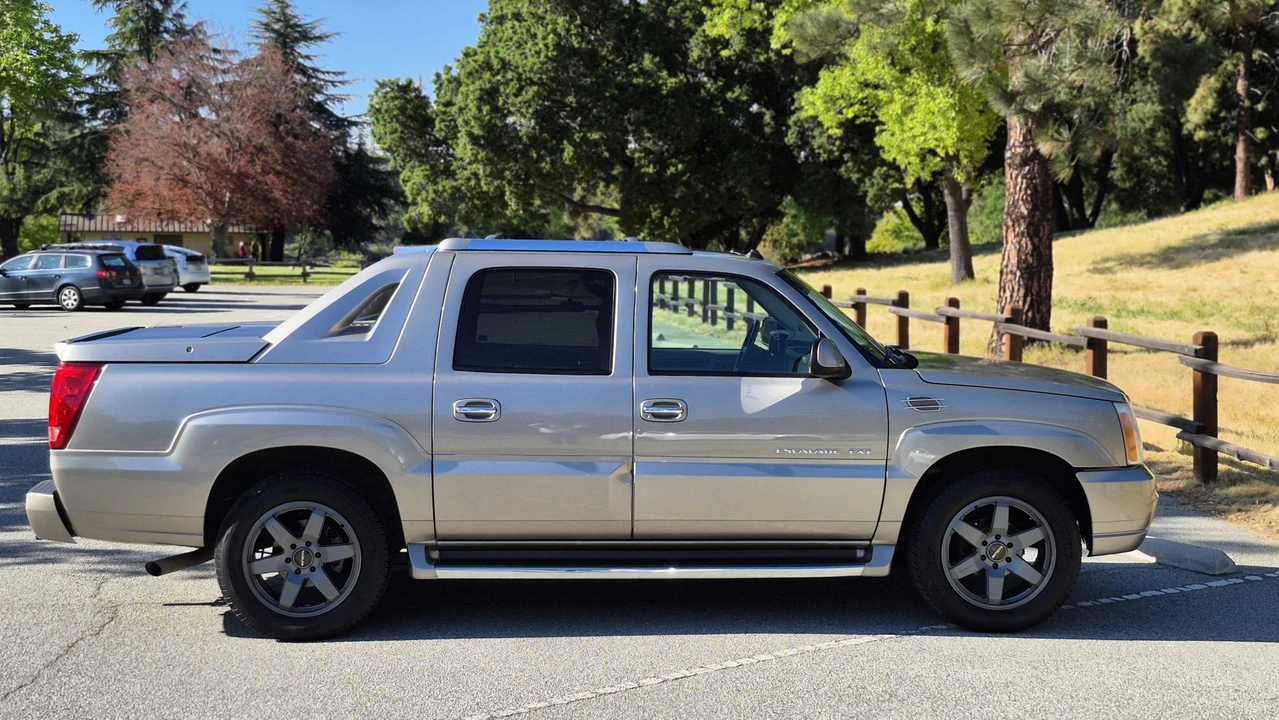 2003 Cadillac Escalade & EXT 2nd Gen - Image 30 of 31